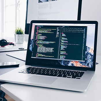 梅西领衔巴塞罗那青训球员在比赛中崭露头角