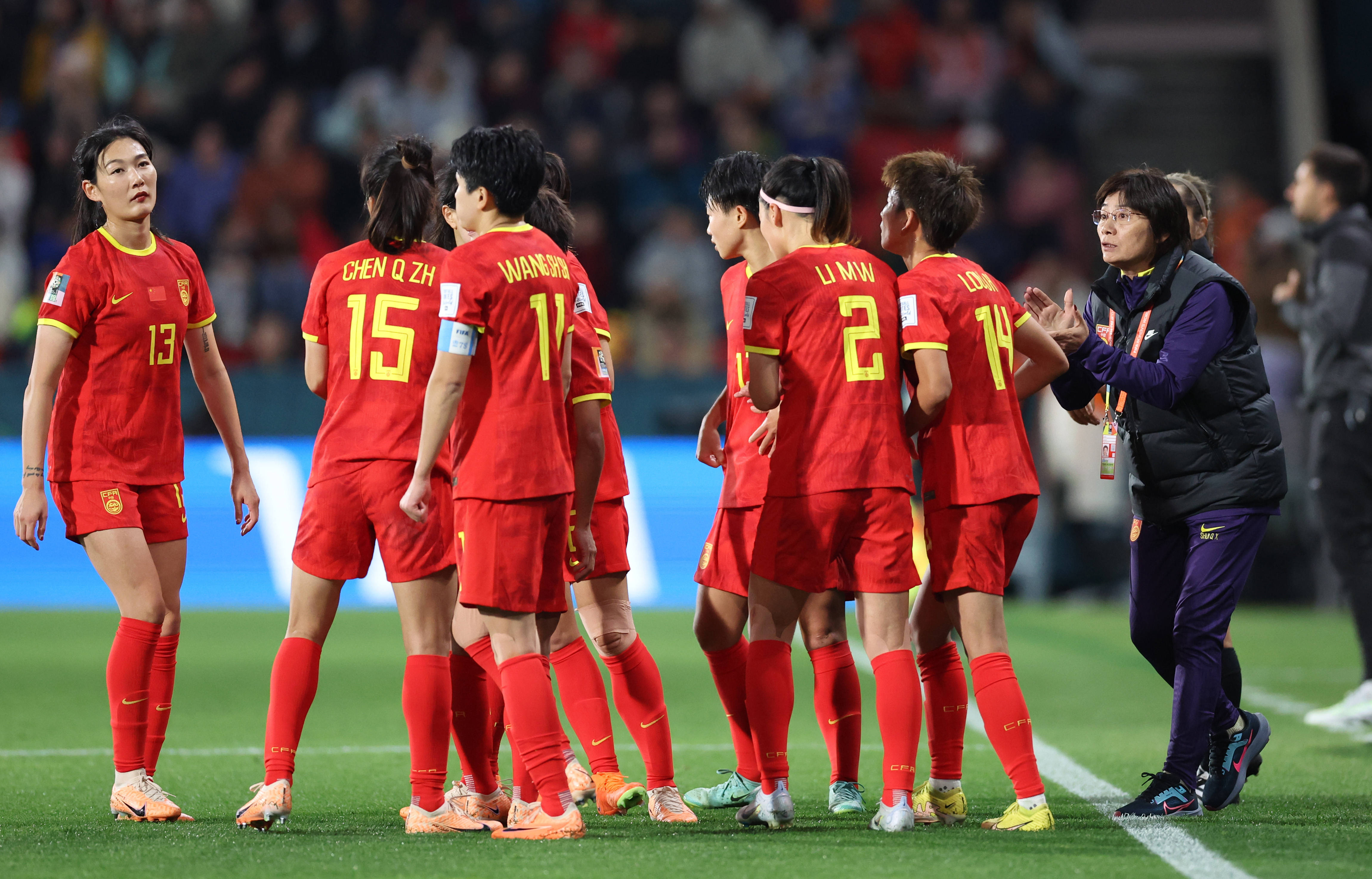 国际女足赛事精彩纷呈，吸引众多球迷关注
