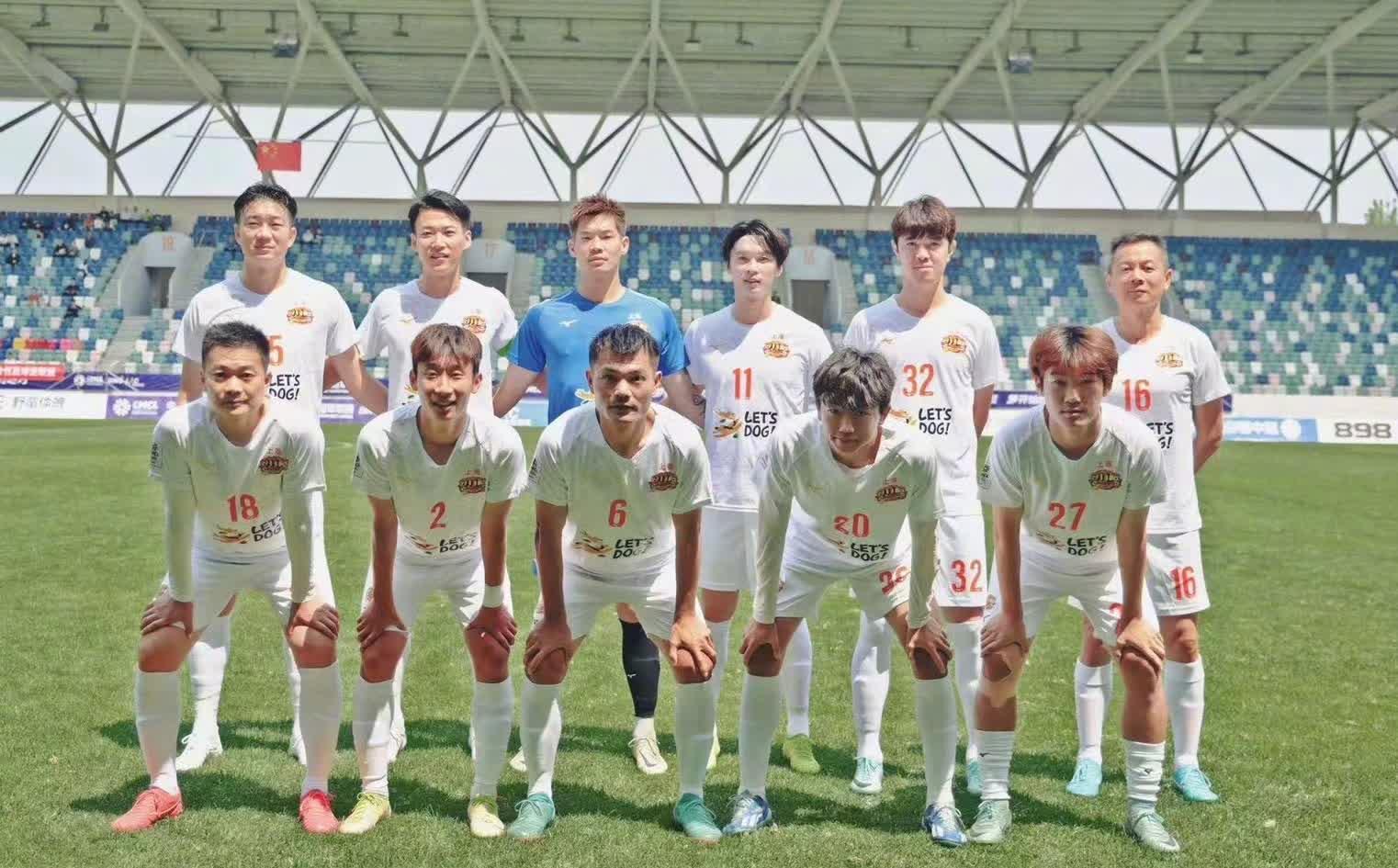 挑战传统！国内足球场上硝烟弥漫的简单介绍