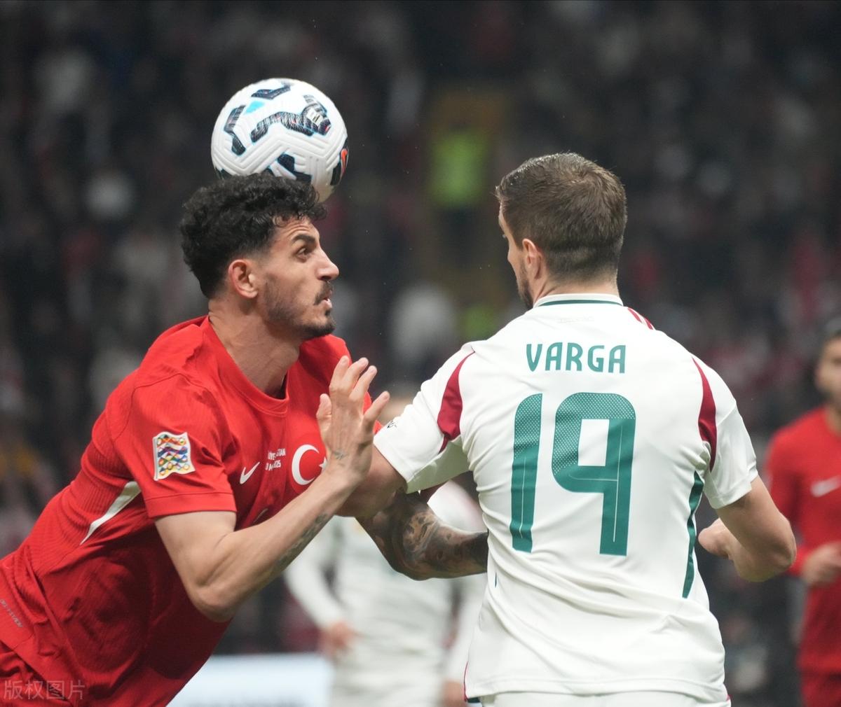 匈牙利队挺进八强,欧洲足球赛惊喜表现的简单介绍 匈牙利队挺进八强,欧洲足球赛惊喜表现的简单介绍