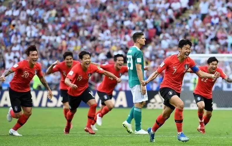 韩国足球队攻入关键进球