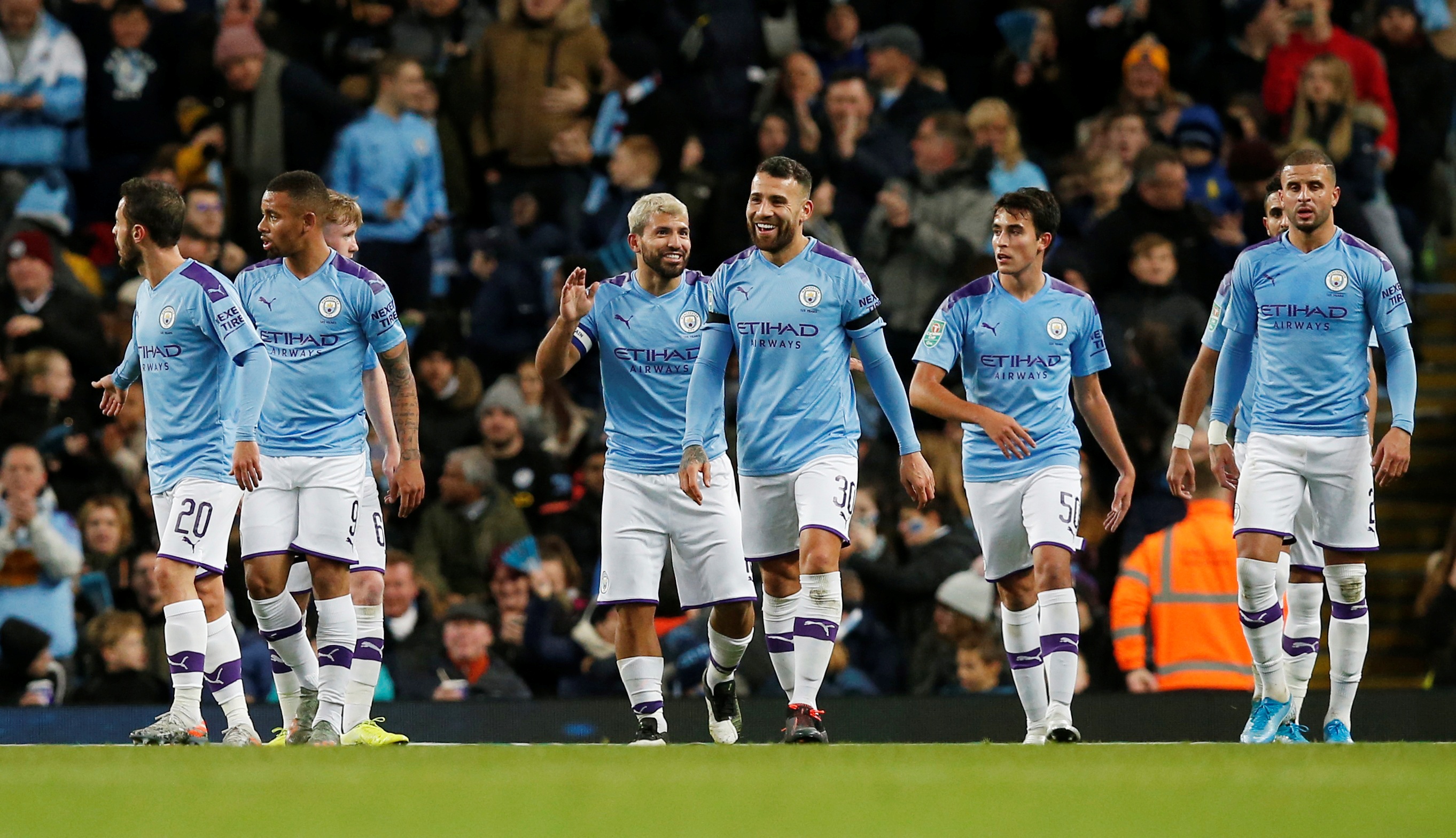 爱游戏app下载-曼城力克南安普顿，取得关键胜利