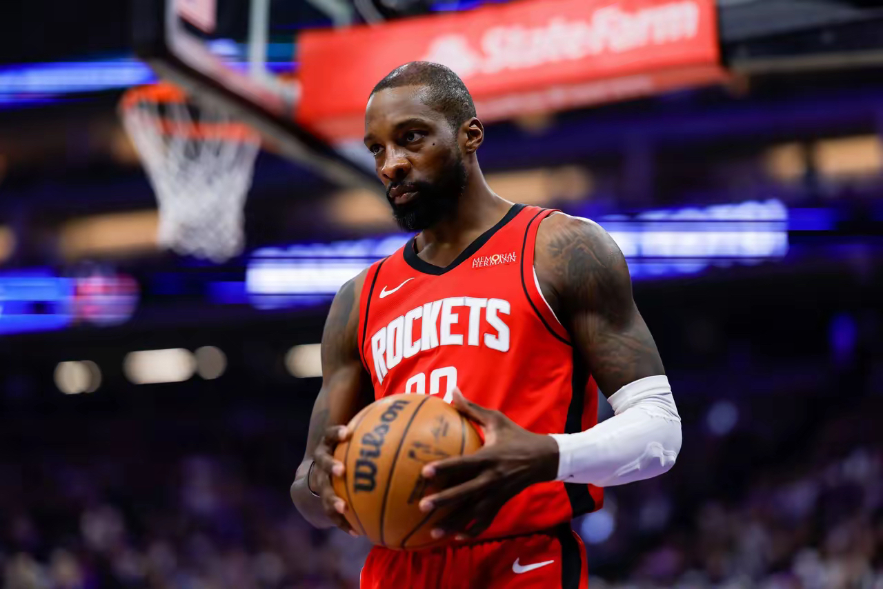 猛龙击败魔术，继续保持不败