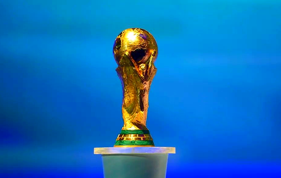 东亚球队捧起冠军奖杯，成为全球焦点的简单介绍