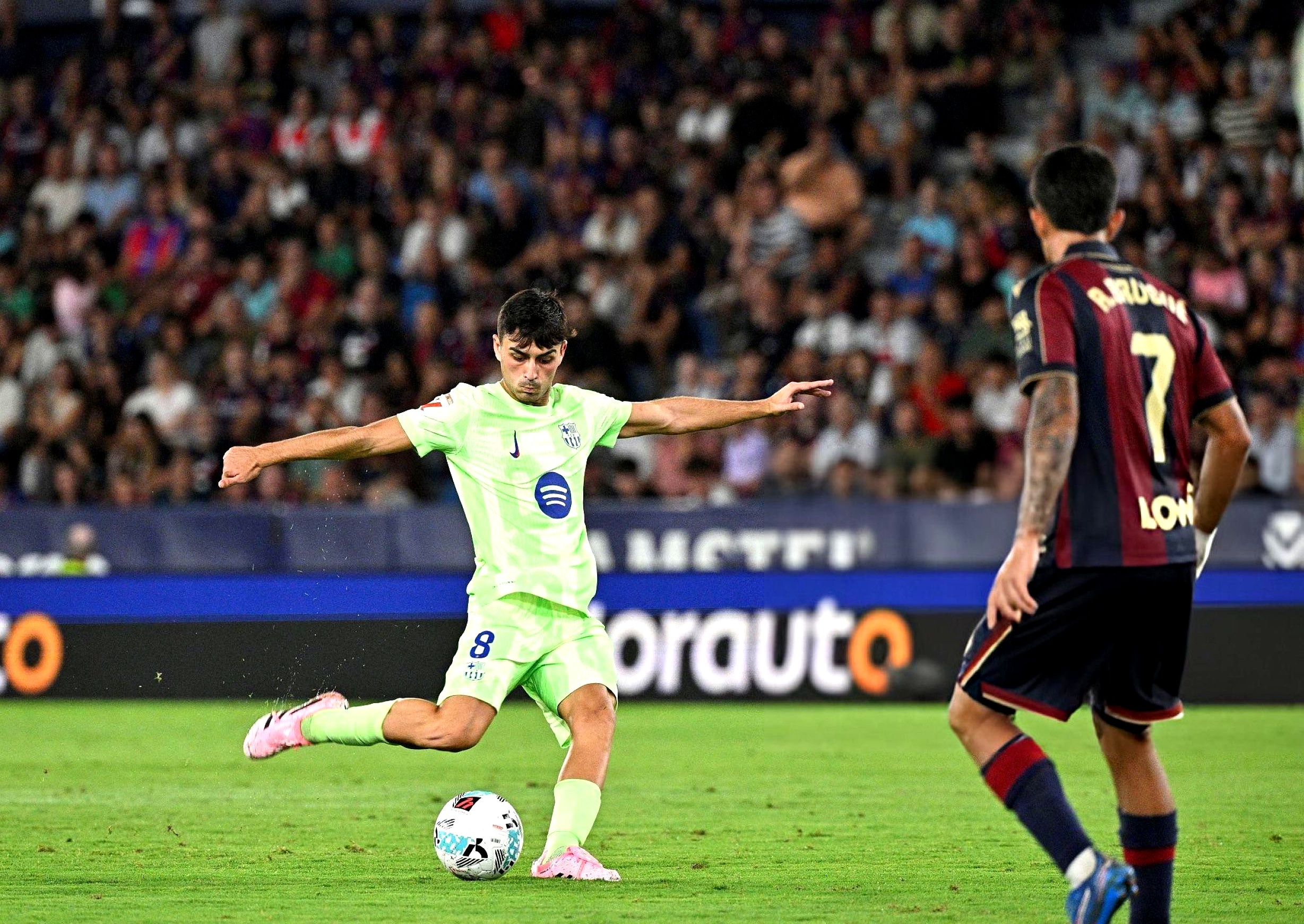 皇马门将连续完成多次扑救,展现出色表现的简单介绍 皇马门将连续完成多次扑救,展现出色表现的简单介绍