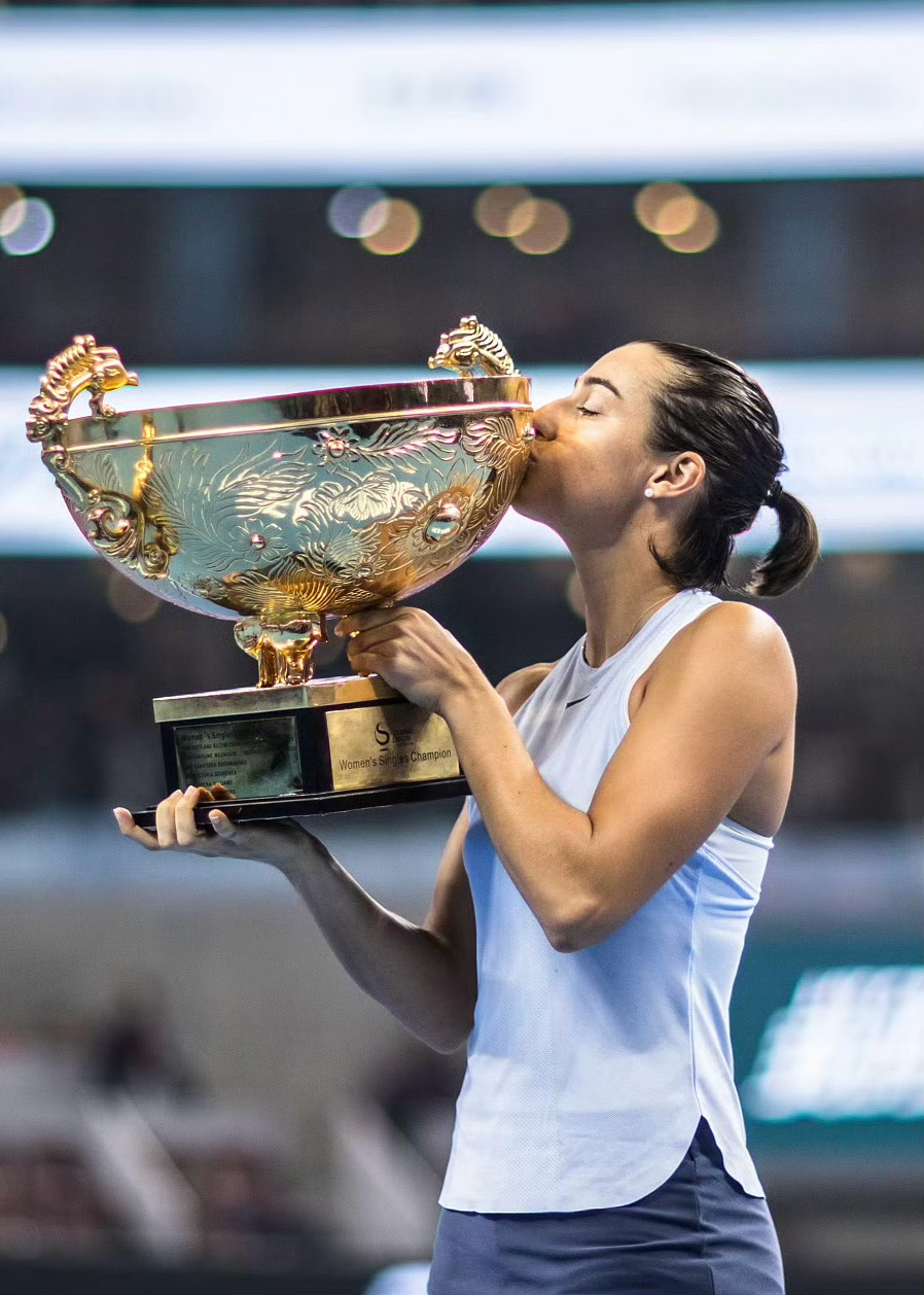 爱游戏官网-势均力敌：女足球员拼搏争胜的简单介绍