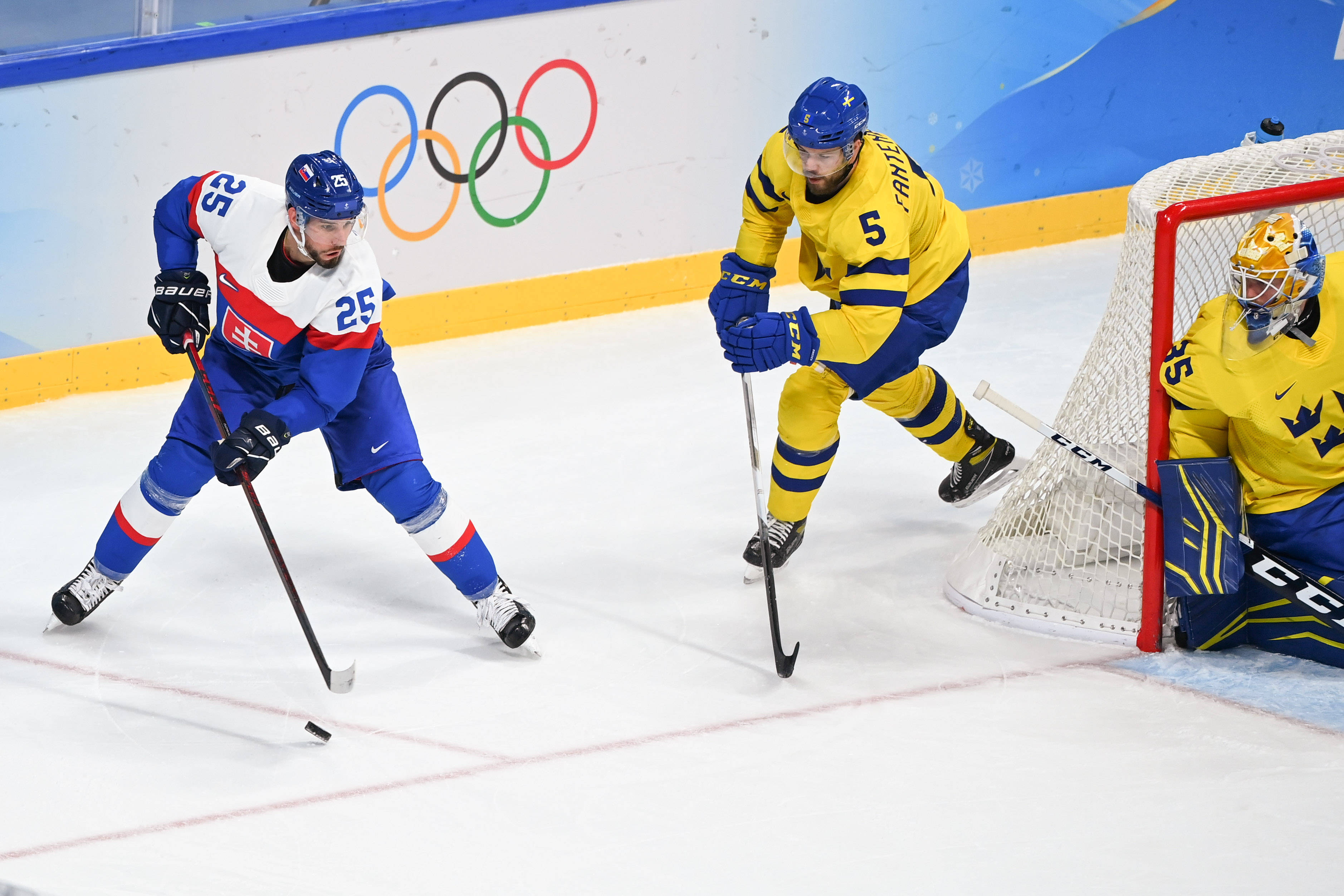 爱游戏官网-瑞典队逆转胜丹麦，成功进入欧洲预选赛决赛