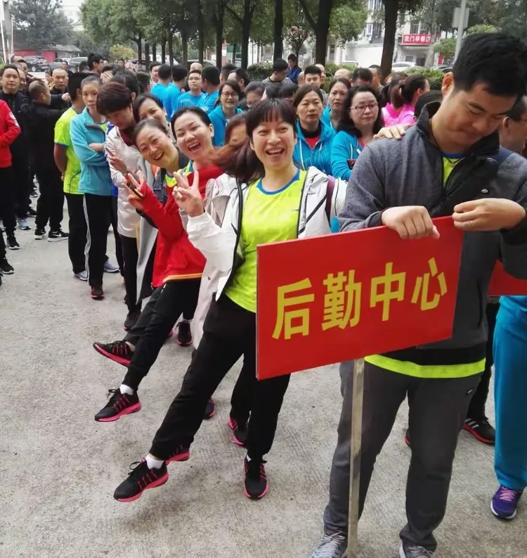 湖北球队顽强拼搏,迎接挑战 湖北球队顽强拼搏,迎接挑战