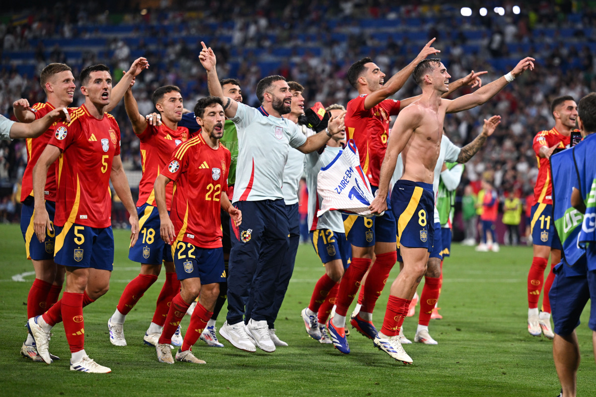 关于西班牙国家队战胜对手，晋级欧洲国家联赛半决赛的信息