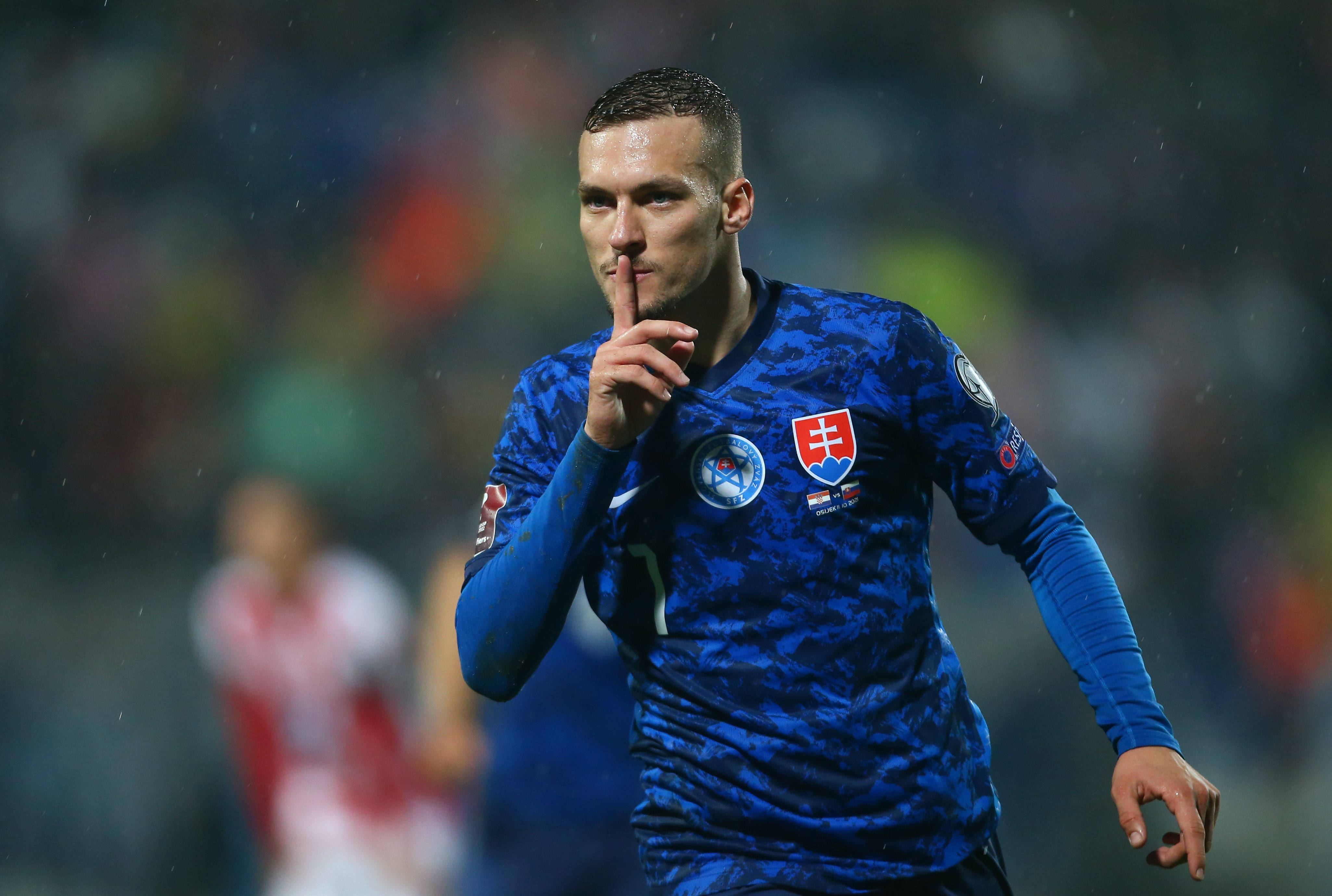 爱游戏网页版登录入口-欧预赛：德国队与荷兰队战平，小组赛完美收官的简单介绍