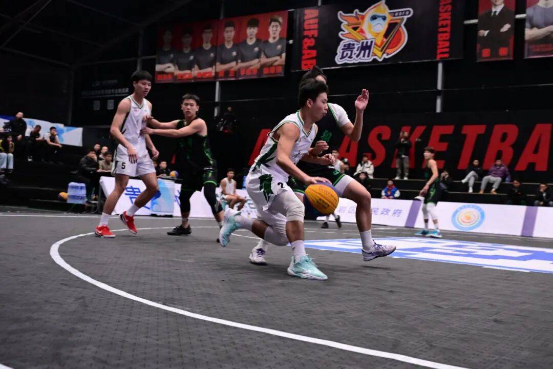 爱游戏官方入口-关于贵州队在比赛中展现出坚定信心，赢得比分优势的信息