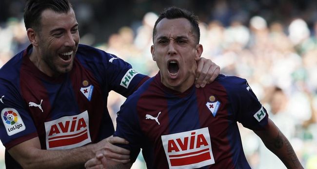 格兰纳达对决埃瓦尔双方实力势均力敌的简单介绍