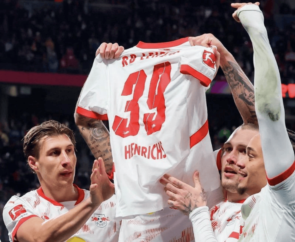 爱游戏官网-斯图加特客场胜利，德甲前四继续保持的简单介绍