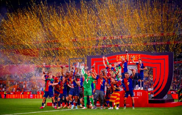 爱游戏app下载-欧冠大战打响，球迷热情支持球队