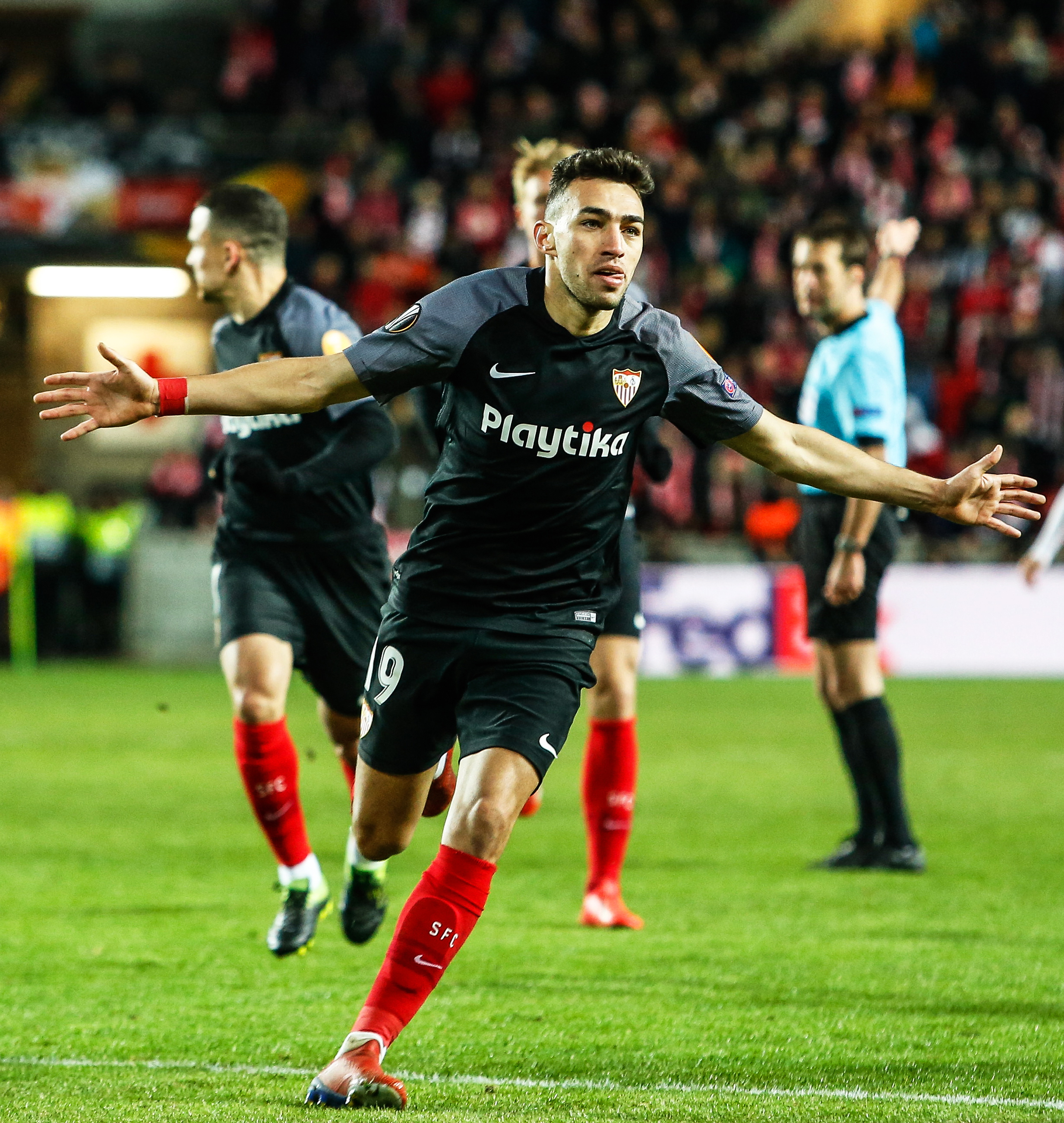 关于勇气与实力：塞维利亚晋级八强的信息